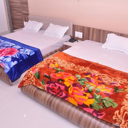 Hotel Amar Palace Ābu Road Екстериор снимка