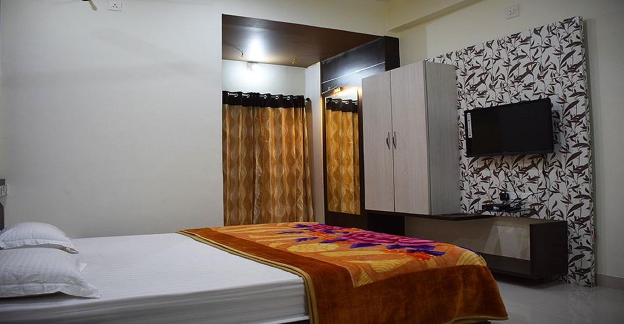 Hotel Amar Palace Ābu Road Екстериор снимка