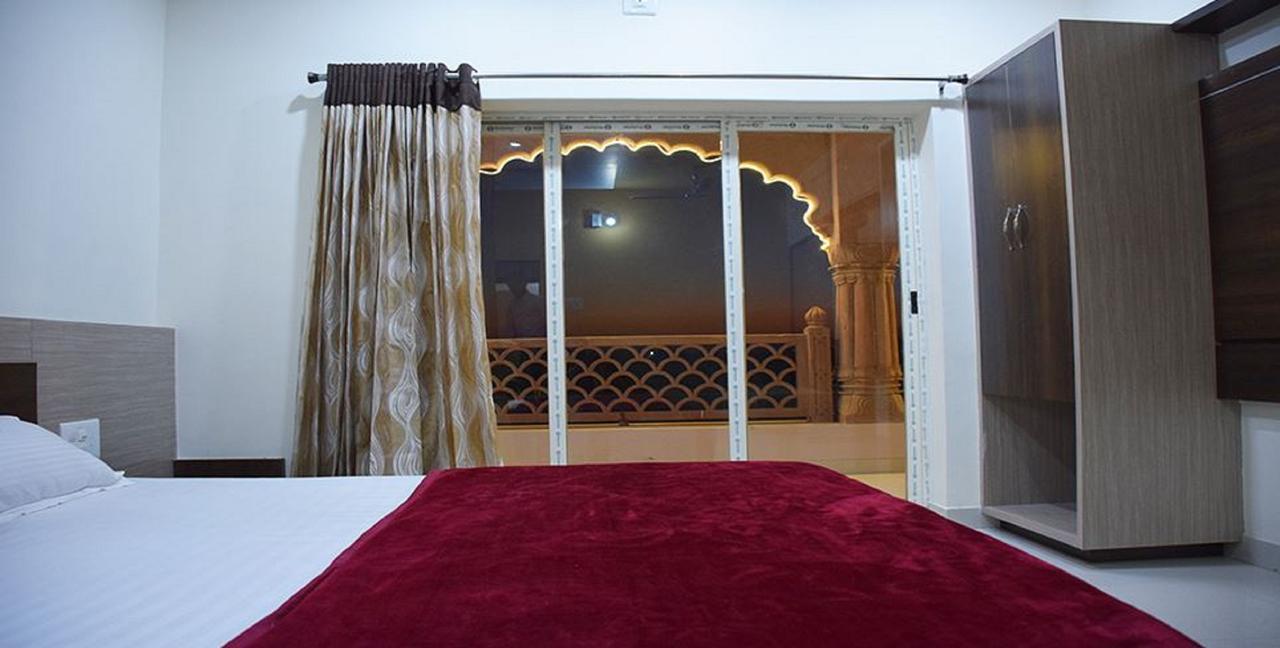 Hotel Amar Palace Ābu Road Екстериор снимка